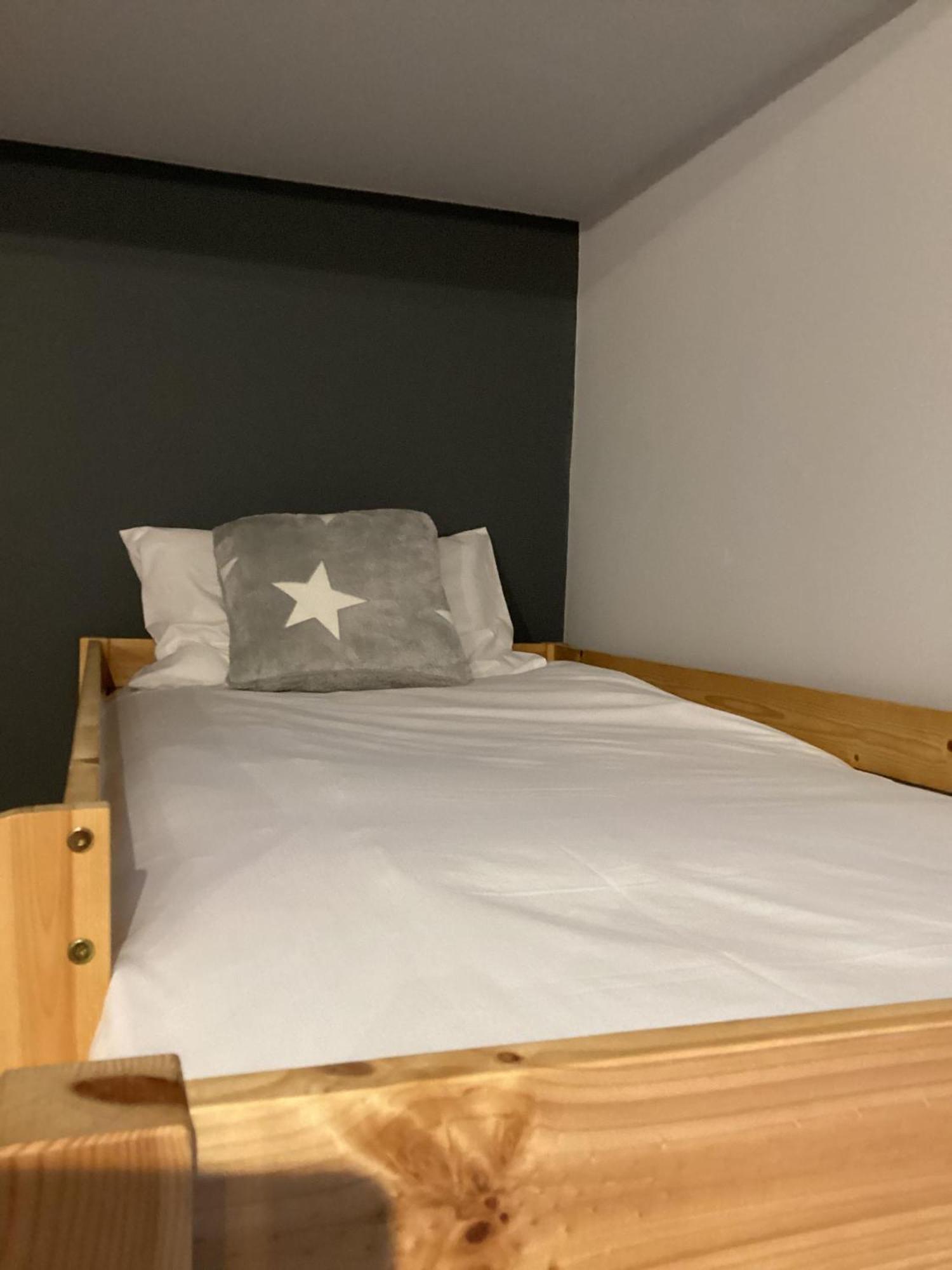 The Lydden Bell Bed & Breakfast Room photo